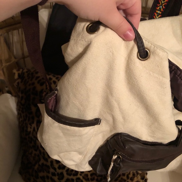 backpack - Picture 2 of 6